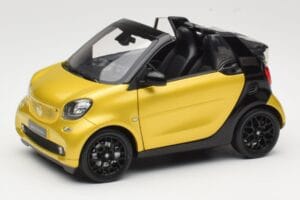 Smart Fortwo 453 Cabriolet Nero E Giallo Norev 1:18 B66960289 Pressofusione