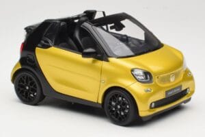 Smart Fortwo 453 Cabriolet Nero E Giallo Norev 1:18 B66960289 Pressofusione — immagine 6 di 8