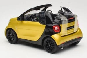 Smart Fortwo 453 Cabriolet Nero E Giallo Norev 1:18 B66960289 Pressofusione — immagine 7 di 8