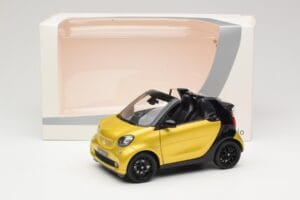 Smart Fortwo 453 Cabriolet Nero E Giallo Norev 1:18 B66960289 Pressofusione — immagine 8 di 8