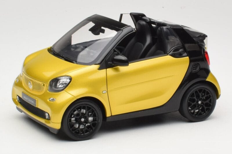 Smart Fortwo 453 Cabriolet Nero E Giallo Norev 1:18 B66960289 Pressofusione