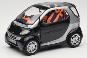 Smart Fortwo Nero Kyosho 1:18 0004830V000C08Q00 Pressofusione