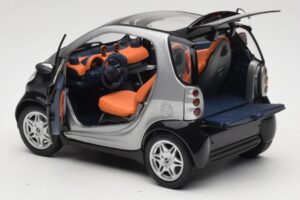 Smart Fortwo Nero Kyosho 1:18 0004830V000C08Q00 Pressofusione — immagine 5 di 8