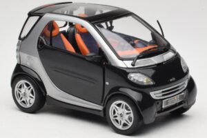 Smart Fortwo Nero Kyosho 1:18 0004830V000C08Q00 Pressofusione — immagine 6 di 8