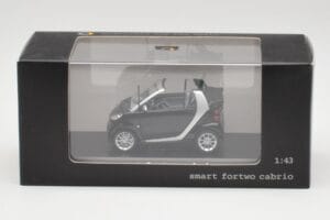 Smart Fortwo Cabrio Nero Profondo Minichamps 1:43 Q0022561V001C18Q00 Pressofusione — immagine 4 di 4