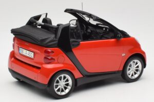 Smart Fortwo W451 Cabrio Rosso Nero Minichamps 1:18 150036333 Pressofusione — immagine 3 di 8