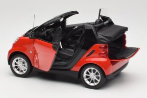Smart Fortwo W451 Cabrio Rosso Nero Minichamps 1:18 150036333 Pressofusione — immagine 5 di 8