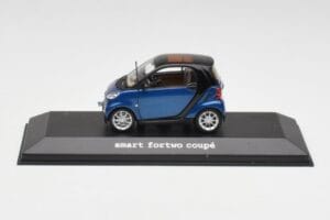 Smart Fortwo Coupe Aqua Blu Metallic & Nero Minichamps 1:43 Q0022558V001C77Q00 Pressofusione