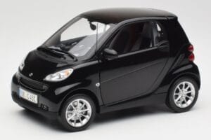 Smart Fortwo Coupé W451 Deep Nero Minichamps 1:18 Q0022563V001C02Q00 Pressofusione