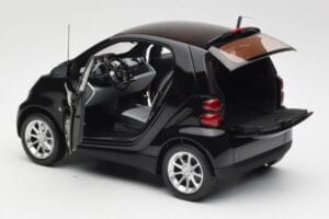 Smart Fortwo Coupé W451 Deep Nero Minichamps 1:18 Q0022563V001C02Q00 Pressofusione — immagine 5 di 8