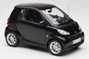 Smart Fortwo Coupé W451 Deep Nero Minichamps 1:18 Q0022563V001C02Q00 Pressofusione — immagine 6 di 8