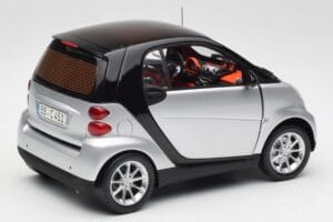 Smart Fortwo Coupé W451 Argento & Nero Minichamps 1:18 Q0022528V001C75Q00 Pressofusione — immagine 3 di 8