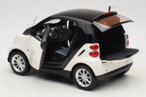 Smart Fortwo 451 Coupe Bianco Nero Minichamps 1:18 150036302 Pressofusione — immagine 5 di 8