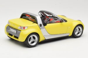 Smart Roadster 452 Giallo Bburago 1:18 34099-M2 Pressofusione — immagine 3 di 8