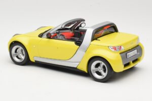 Smart Roadster 452 Giallo Bburago 1:18 34099-M2 Pressofusione — immagine 7 di 8