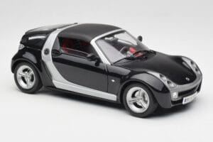 Smart Roadster Blu Scuro Bburago 1:18 34917 Pressofusione — immagine 6 di 8
