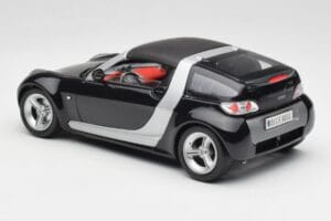 Smart Roadster Blu Scuro Bburago 1:18 34917 Pressofusione — immagine 7 di 8
