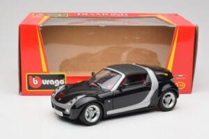 Smart Roadster Blu Scuro Bburago 1:18 34917 Pressofusione — immagine 8 di 8