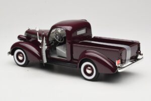 Studebaker Coupe Express Pickup Marrone American Mint 1:18 92458-R1 Pressofusione — immagine 5 di 8