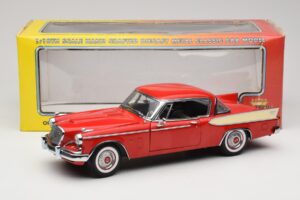 Studebaker Golden Hawk Apache Red Motor City 1:18 80009 Pressofusione — immagine 8 di 8