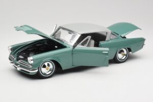 Studebaker Starliner Seafoam Verde & Shasta Bianco Maisto 1:18 31651 Pressofusione — immagine 7 di 8