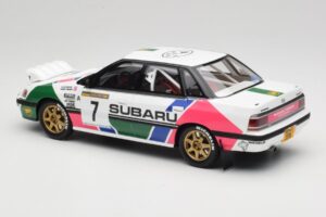 Subaru Legacy RS BC5 Group A #7 C. McRae / D. Ringer Rally Sweden 1992 Otto 1:18 OT1158 Resina — immagine 5 di 6