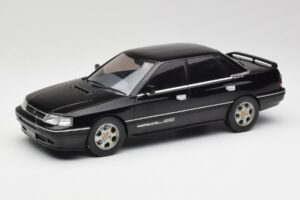 Subaru Legacy RS Nero IXO 1:18 18CMC131A Pressofusione