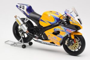 Suzuki GSX-R 1000 Team Alstare Corona Extra T. Corser WSB 2005 Minichamps 1:12 122052211 Pressofusione — immagine 4 di 6