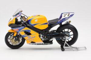 Suzuki GSX-R 1000 Team Alstare Corona Extra Y. Kagayama WSB 2005 Minichamps 1:12 122052271 Pressofusione