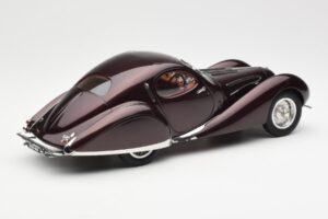 Talbot-Lago T150 C-SS Figoni & Falaschi Teardrop Bordeaux Scuro Metallizzato CMC 1:18 M-179 Pressofusione — immagine 5 di 6