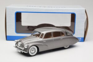 Tatra 87 Grigio MCG 1:18 MCG18068 Pressofusione — immagine 6 di 6