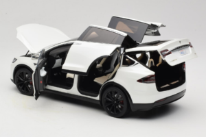 Tesla Model X Bianco OEM 1:18 TESLA001 Pressofusione — immagine 5 di 8