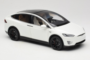 Tesla Model X Bianco OEM 1:18 TESLA001 Pressofusione — immagine 6 di 8