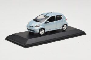 Toyota Aygo Light Blue Metallic Minichamps 1:43 TOYOTA012 Pressofusione — immagine 2 di 4