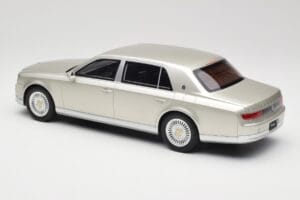 Toyota Century Silver Metallic Kyosho 1:18 KSR18036S Pressofusione — immagine 5 di 6
