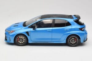 Toyota GR Corolla E210 Circuit Edition Flame Blue Otto 1:18 OT1169 Resina — immagine 3 di 6