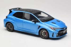 Toyota GR Corolla E210 Circuit Edition Flame Blue Otto 1:18 OT1169 Resina — immagine 4 di 6