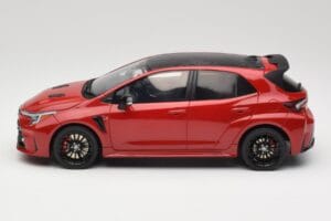 Toyota GR Corolla Circuit Edition E210 Supersonic Red Otto 1:18 OT1072 Resina — immagine 3 di 6