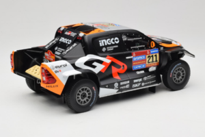 Toyota GR DKR Hilux Evo #211 H. Lategan / B. Cummings Rally Dakar 2025 IXO 1:18 18RMC237 Pressofusione — immagine 2 di 6