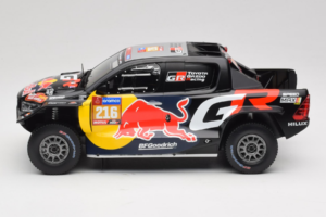 Toyota GR DKR Hilux Evo #216 S. Quintero / D. Zenz Rally Dakar 2024 IXO 1:18 18RMC238B Pressofusione — immagine 3 di 6