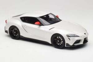 Toyota GR Supra A90 Fuji Speedway Edition White Pearl Metallic GT Spirit 1:18 GT341 Resina — immagine 4 di 6