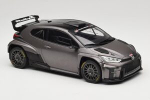 Toyota GR Yaris Rally2 Grigio IXO 1:18 18CMC210 Pressofusione — immagine 4 di 6