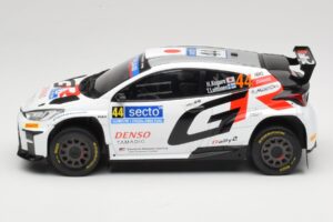 Toyota GR Yaris Rally2 #44 H. Kogure Rally Finland 2024 IXO 1:18 18RMC212B Pressofusione — immagine 3 di 6