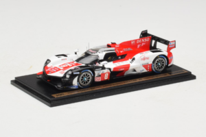 Toyota GR010 Hybrid Hypercar #8 S. Buemi / B. Hartley / R. Hirakawa Toyota Gazoo Racing 24 Hours of Le Mans 2023 Spark 1:43 T — immagine 3 di 4