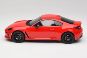 Toyota GR86 ZN8 Ignition Rosso Otto 1:18 OT470 Resina — immagine 3 di 6