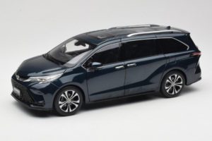 Toyota Granvia Blu Scuro OEM 1:18 FCL22GR803 Pressofusione