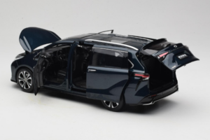 Toyota Granvia Blu Scuro OEM 1:18 FCL22GR803 Pressofusione — immagine 5 di 8