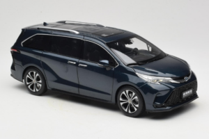 Toyota Granvia Blu Scuro OEM 1:18 FCL22GR803 Pressofusione — immagine 6 di 8