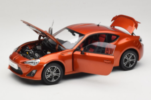 Toyota GT86 Rosso Century Dragon 1:18 CD01 Pressofusione — immagine 2 di 8