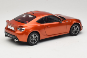 Toyota GT86 Rosso Century Dragon 1:18 CD01 Pressofusione — immagine 3 di 8